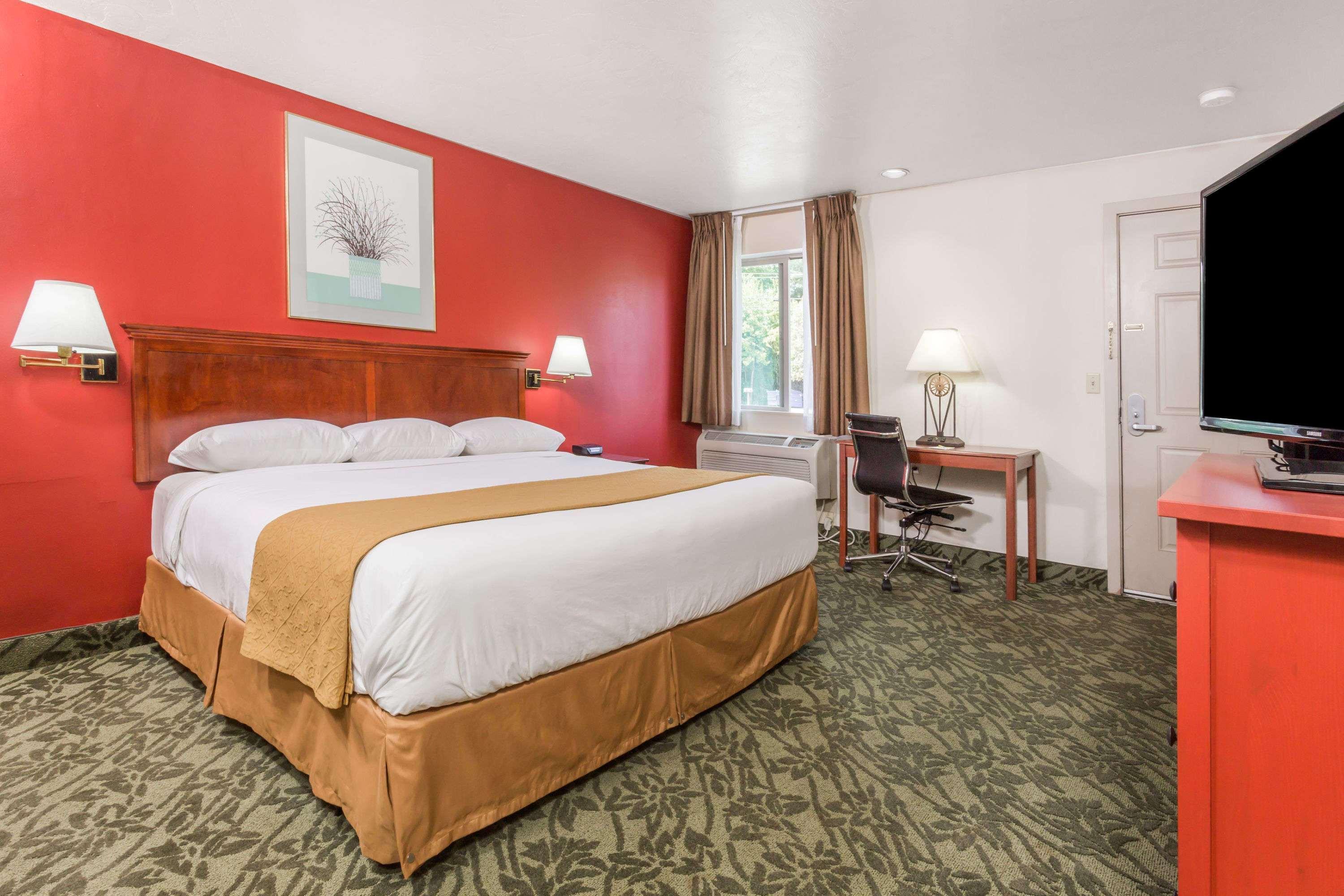 Days Inn By Wyndham Eugene Downtown/University Exterior foto